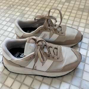 New balance 237 sneakers, size 6 women’s